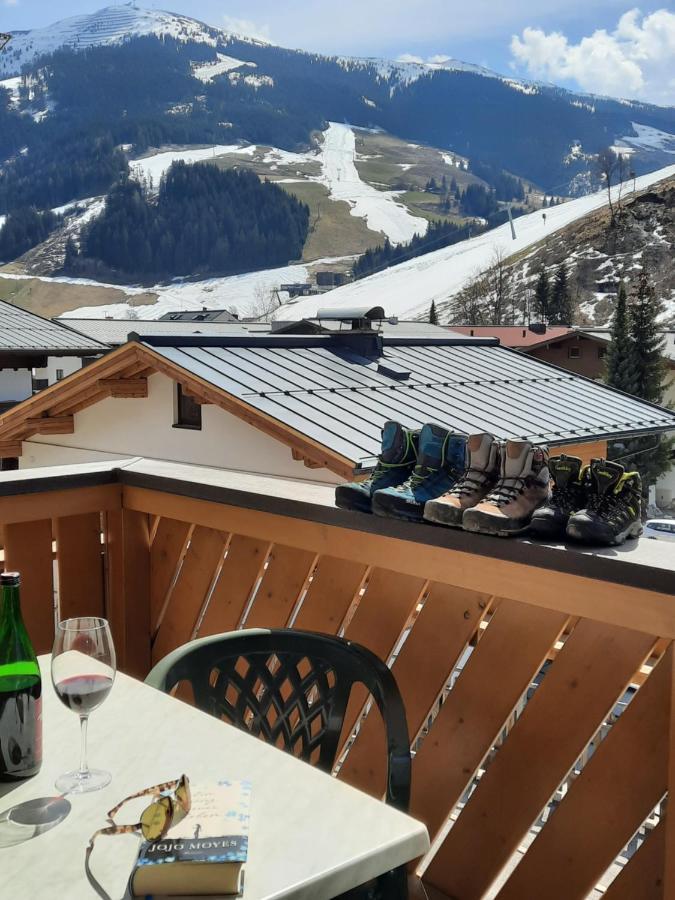 Landhaus Marten Apartment Saalbach-Hinterglemm Bagian luar foto